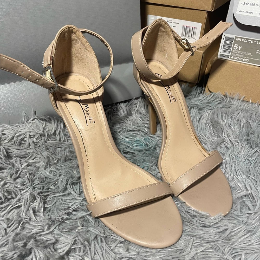 Nude Heel